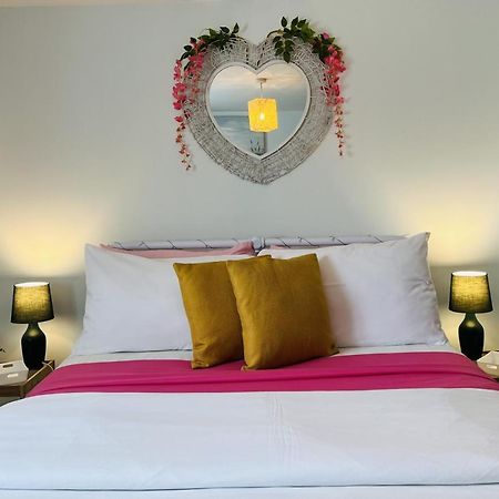 Beautiful Beachfront Retreat With A Stunning Sea View For The Ultimate Escape Away From The Busy World Below Herne Bay Εξωτερικό φωτογραφία