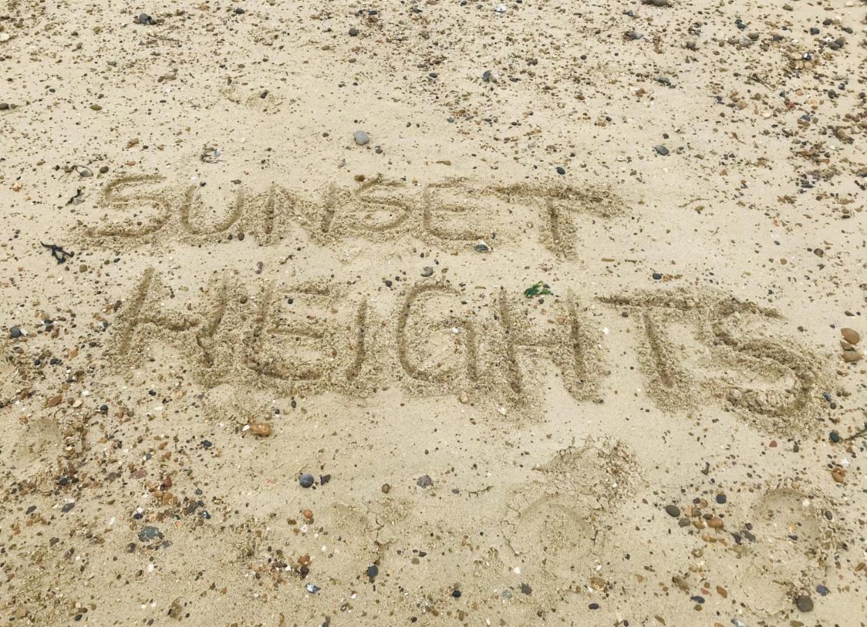Beautiful Beachfront Retreat With A Stunning Sea View For The Ultimate Escape Away From The Busy World Below Herne Bay Εξωτερικό φωτογραφία