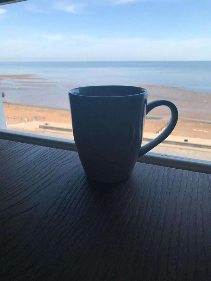 Beautiful Beachfront Retreat With A Stunning Sea View For The Ultimate Escape Away From The Busy World Below Herne Bay Εξωτερικό φωτογραφία